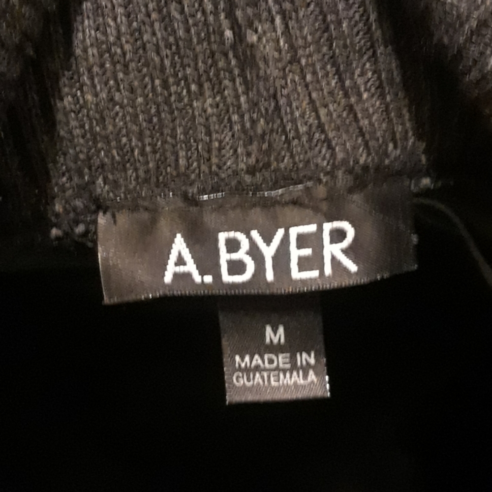 Sweater - Picture 5 of 5